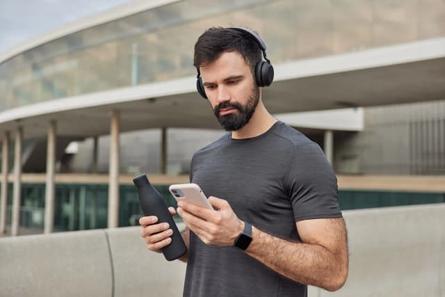 Gdzie telefon podczas biegania? Odkryj najlepsze sposoby na jego przechowywanie Gdzie telefon podczas biegania? Odkryj najlepsze sposoby na jego przechowywanie